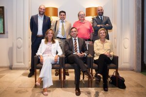  >thisisjustarandomplaceholder<Foto-2-grupo | Iberian Press® 