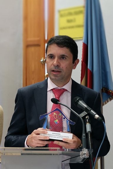 Ruben_Garcia_recogiendo_premio_