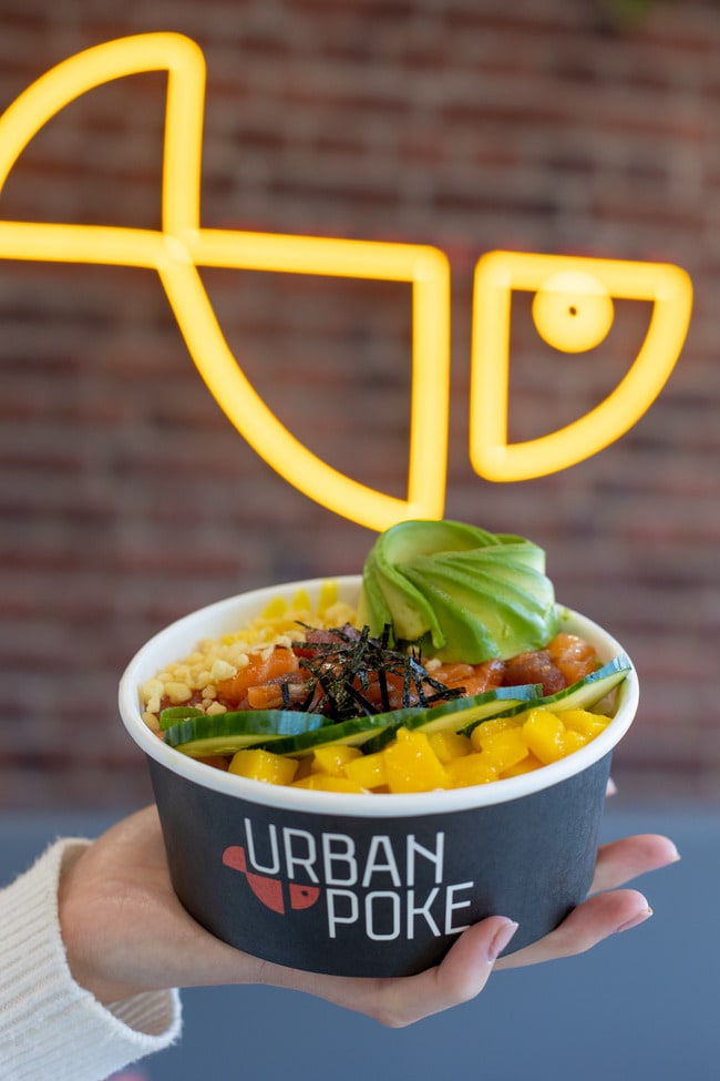 Urban Poke y BBVA renuevan su colaboración con la que la marca continuará con su expansión y